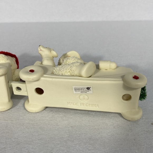 Dept 56 Christmas Coupe Charming Holiday Figurine 2 Piece Set with Tree - Picture 9 of 11
